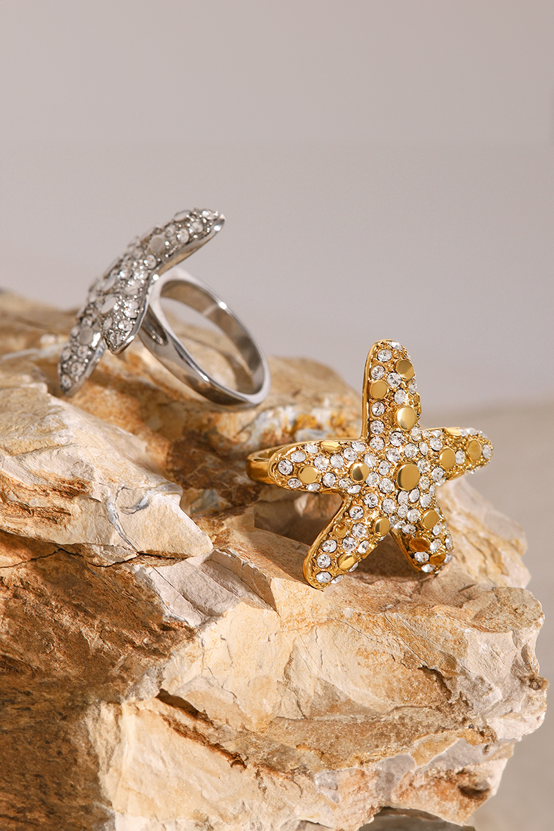 Luxurious Starfish Diamond Ring