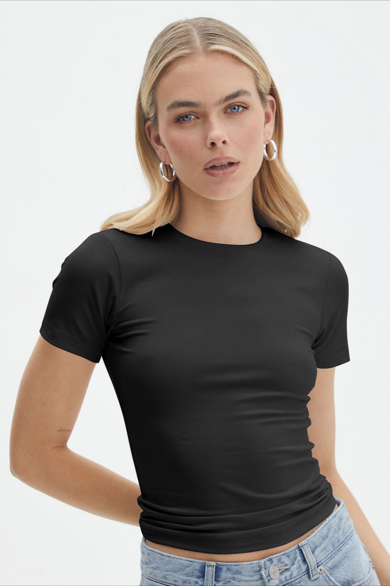 Camiseta de mujer con cuello redondo Classic