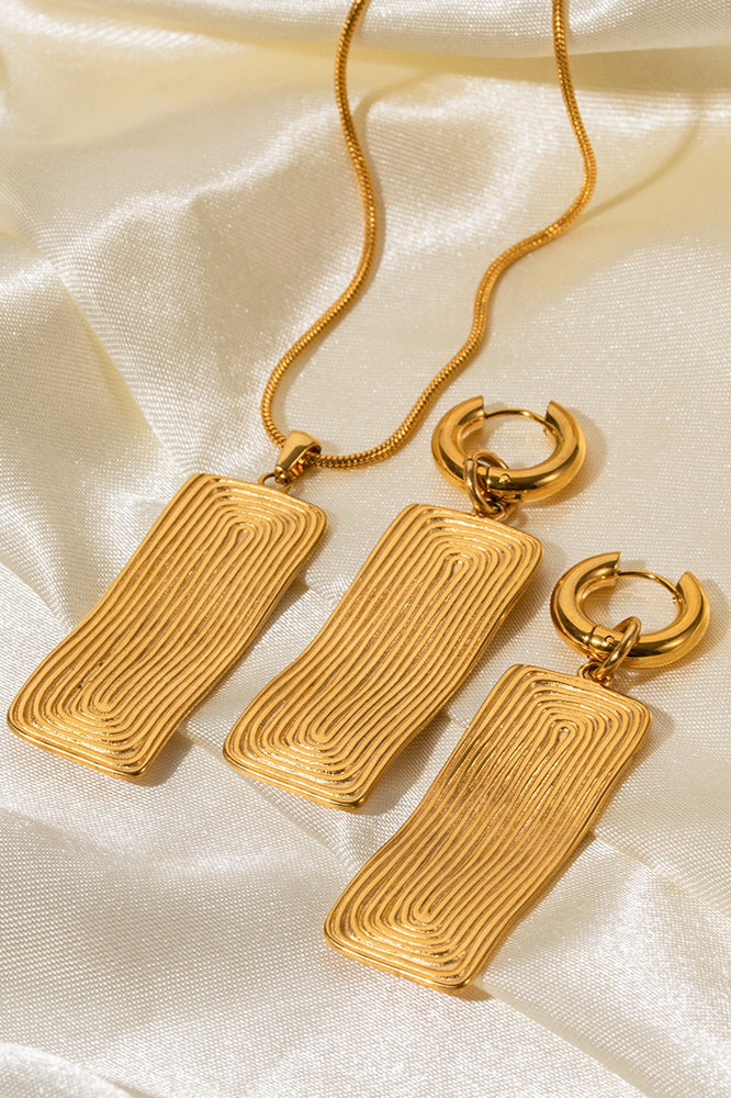 Contemporary Geometric Gold Pendant Necklace