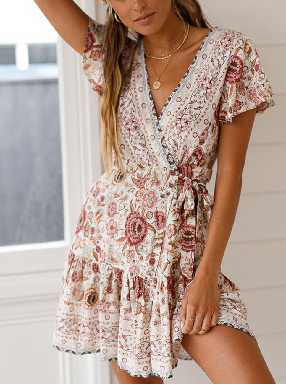 Vestido mini de tirantes con estampado bohemio 